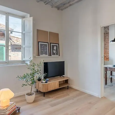 Apartment La Finestra Di Puccini - Affitti Brevi Italia